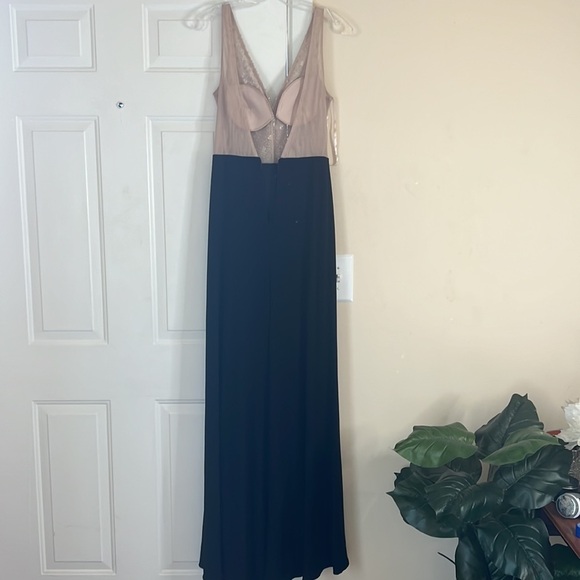 blondie nites by stacy sklar
V-Neck Beaded Evening Maxi Dress Side Slit Size M - Picture 4 of 16